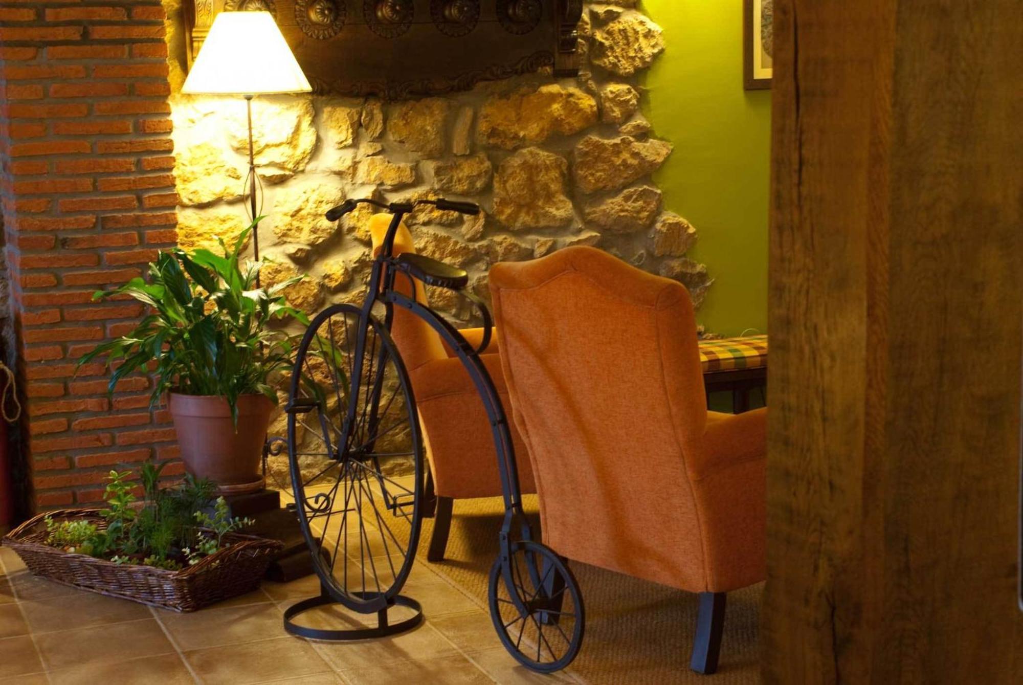 Caborredondo Country house *